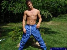 Robin, 32 > WoodGlade