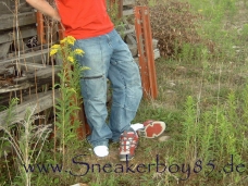 Sneakerboy85 > DumpDown